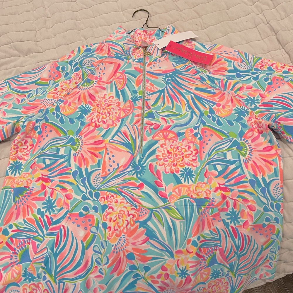 Quarter zip pull over